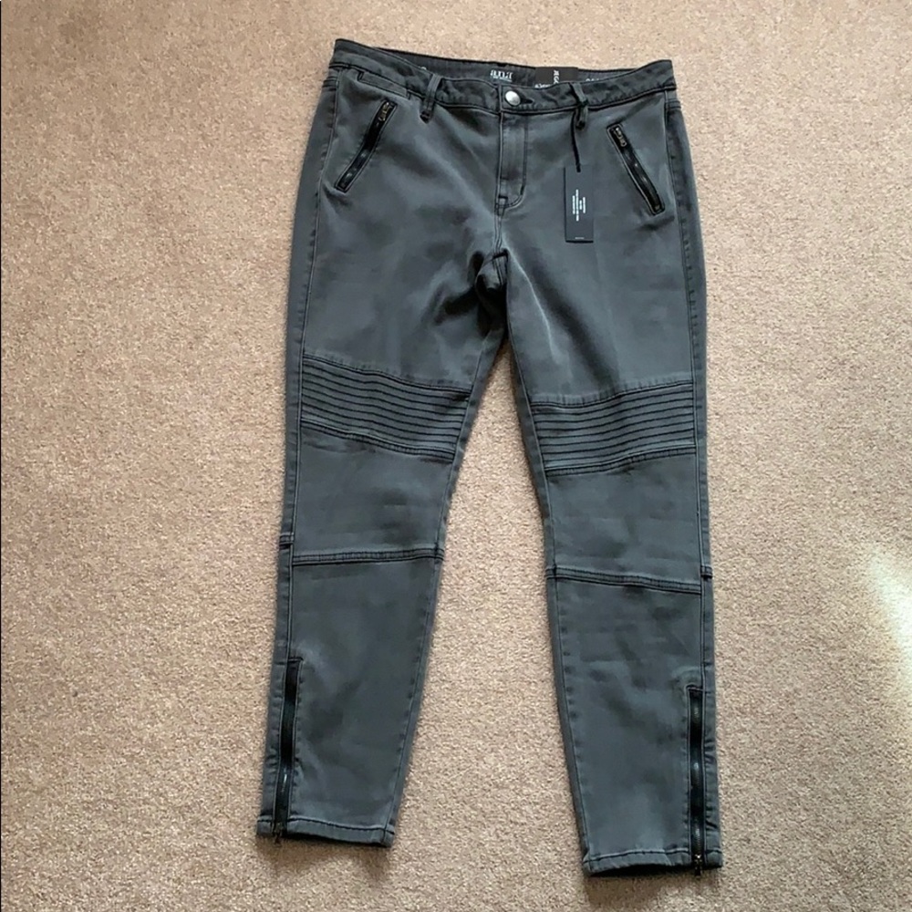 Motto Grey Jeggings NEW!!